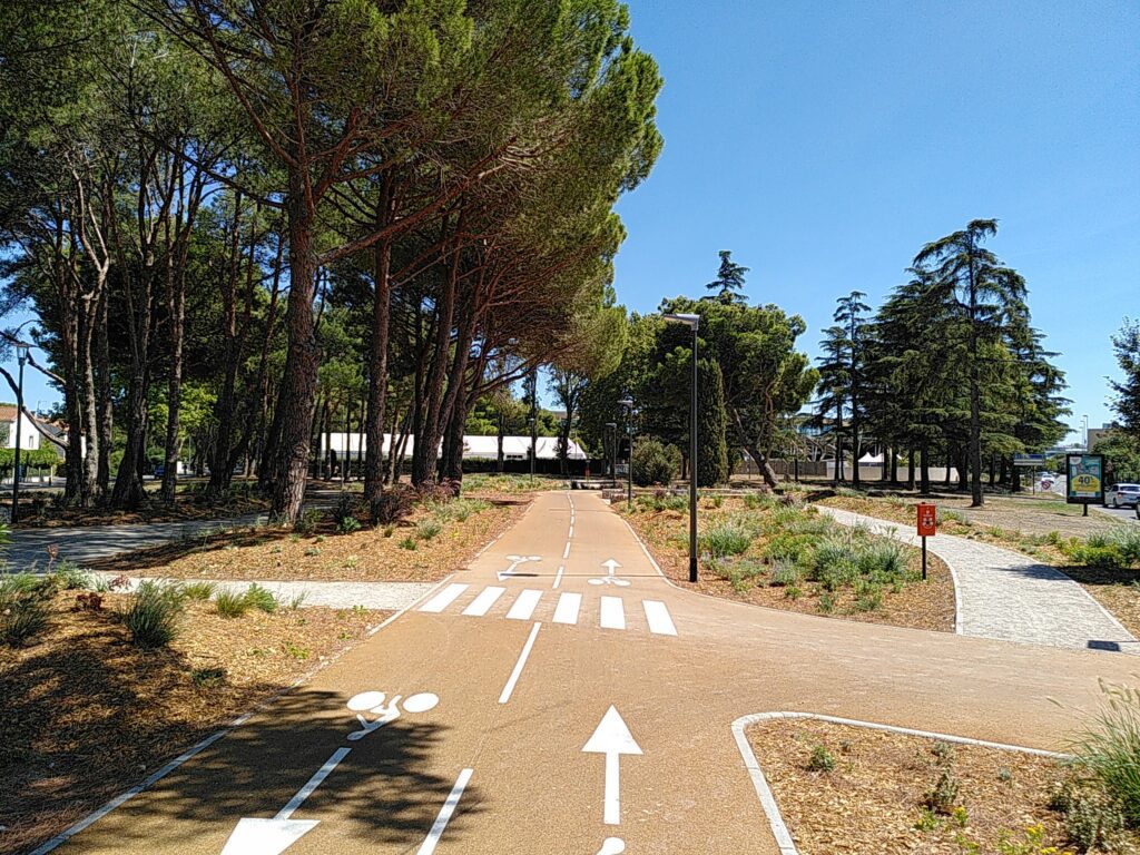 Carrefour des plages rénové